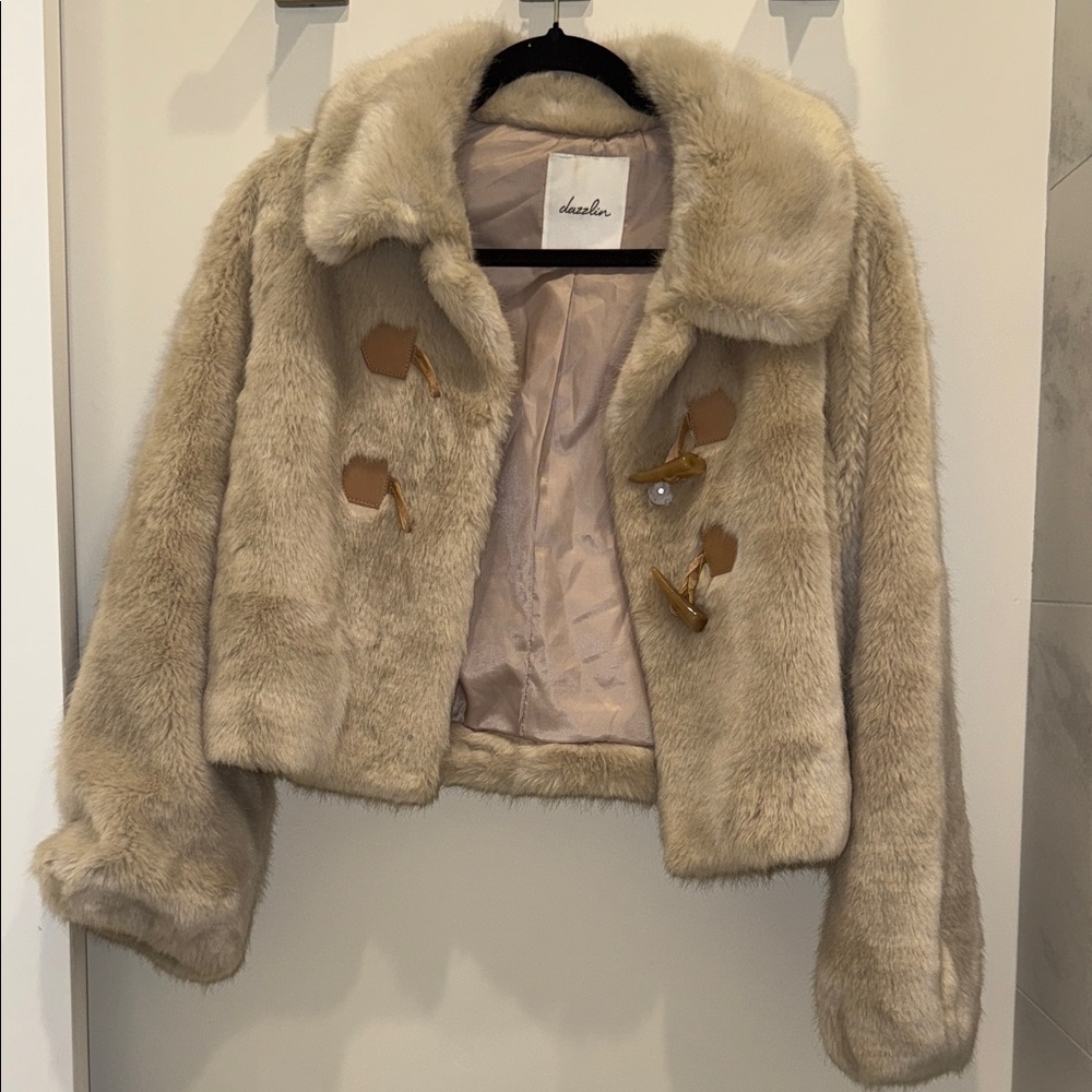 Dazzling Cropped Faux Fur Jacket // Tan